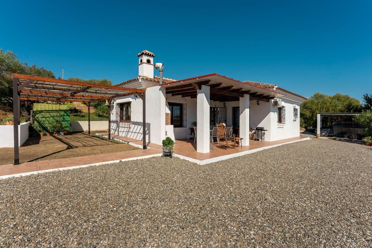 3 Bed Detached Villa in Tolox