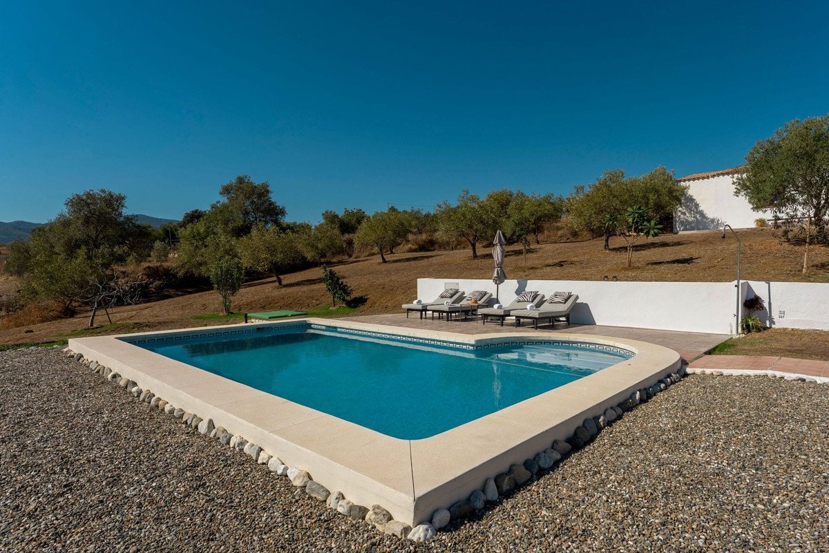 3 Bed Detached Villa in Tolox