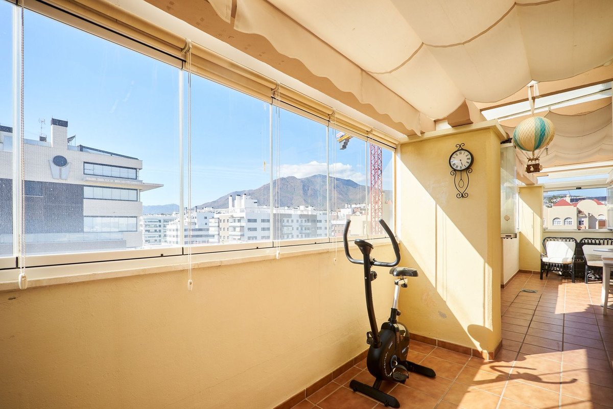 2 Bed Top Floor Apartment in Estepona