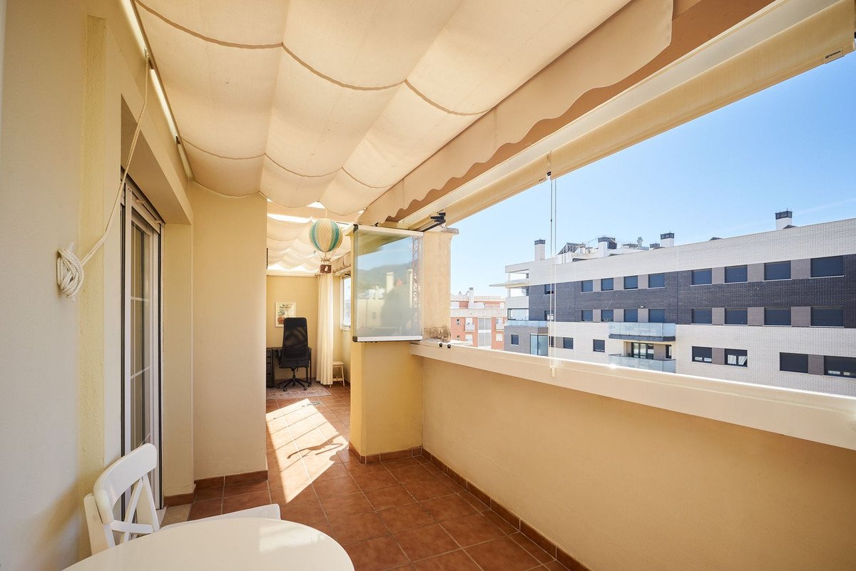 2 Bed Top Floor Apartment in Estepona