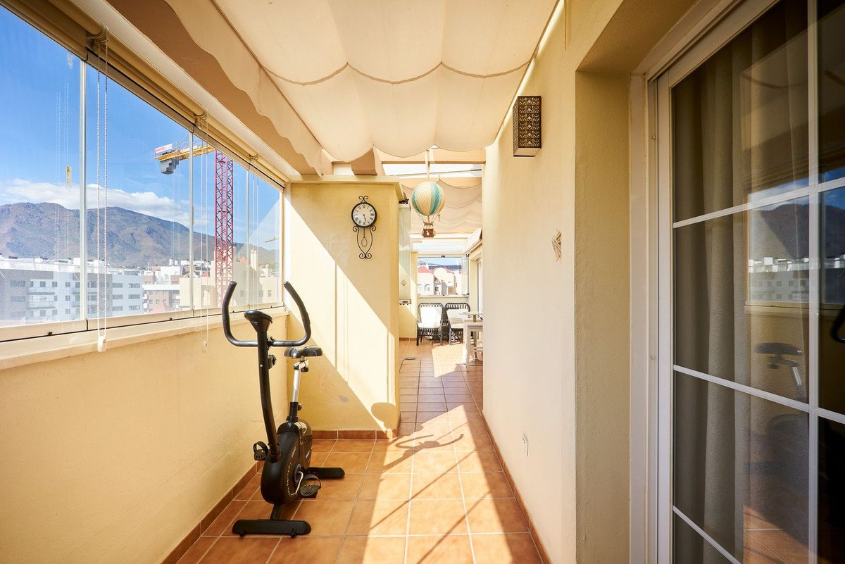 2 Bed Top Floor Apartment in Estepona