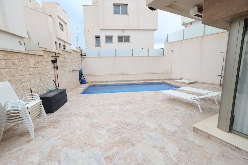 3 Bed Detached Villa in Orihuela Costa