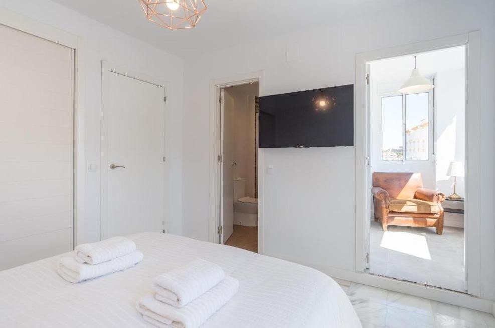 7 Bed Townhouse in Benalmadena