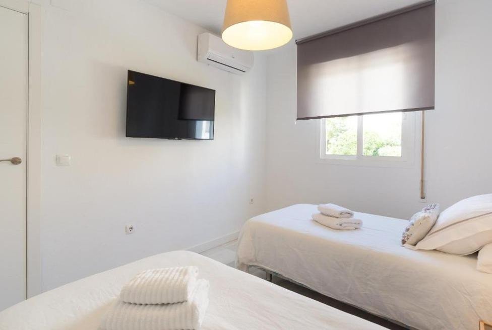 7 Bed Townhouse in Benalmadena