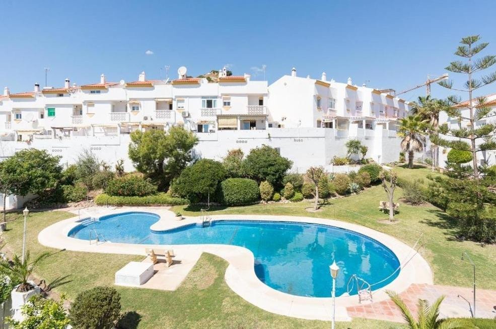7 Bed Townhouse in Benalmadena