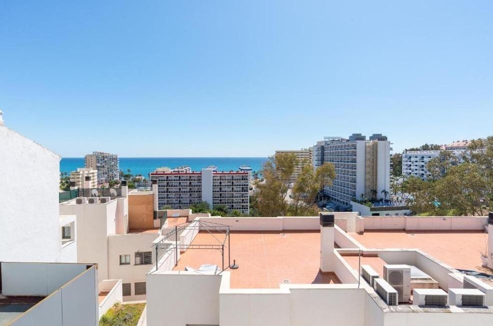 7 Bed Townhouse in Benalmadena