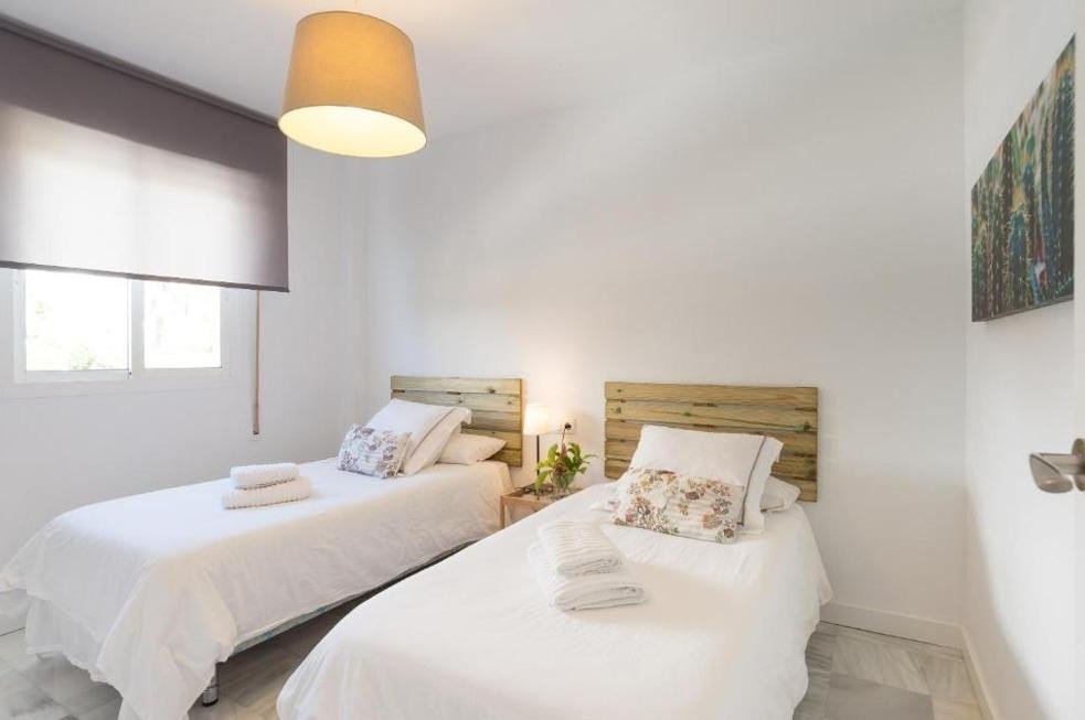 7 Bed Townhouse in Benalmadena