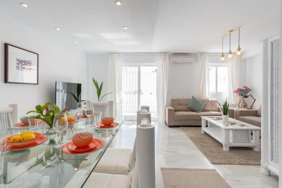 7 Bed Townhouse in Benalmadena