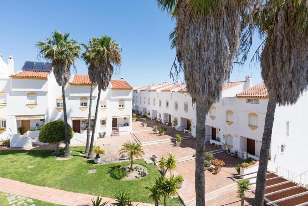 7 Bed Townhouse in Benalmadena