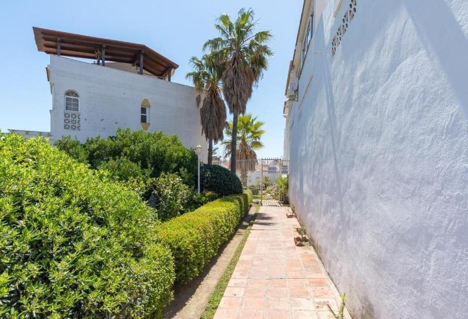 7 Bed Townhouse in Benalmadena