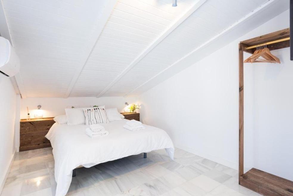 7 Bed Townhouse in Benalmadena