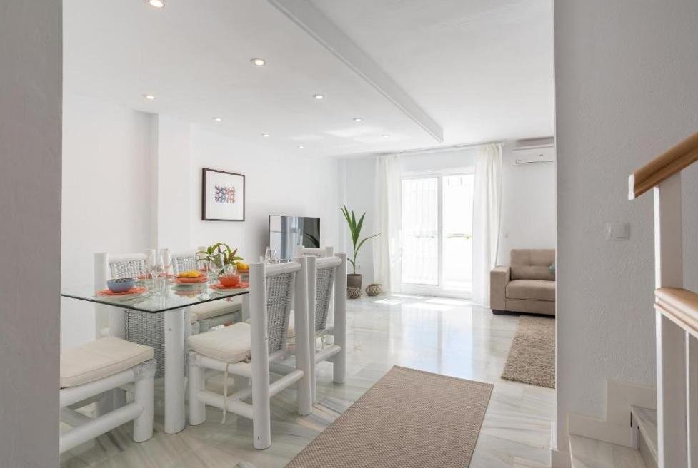 7 Bed Townhouse in Benalmadena