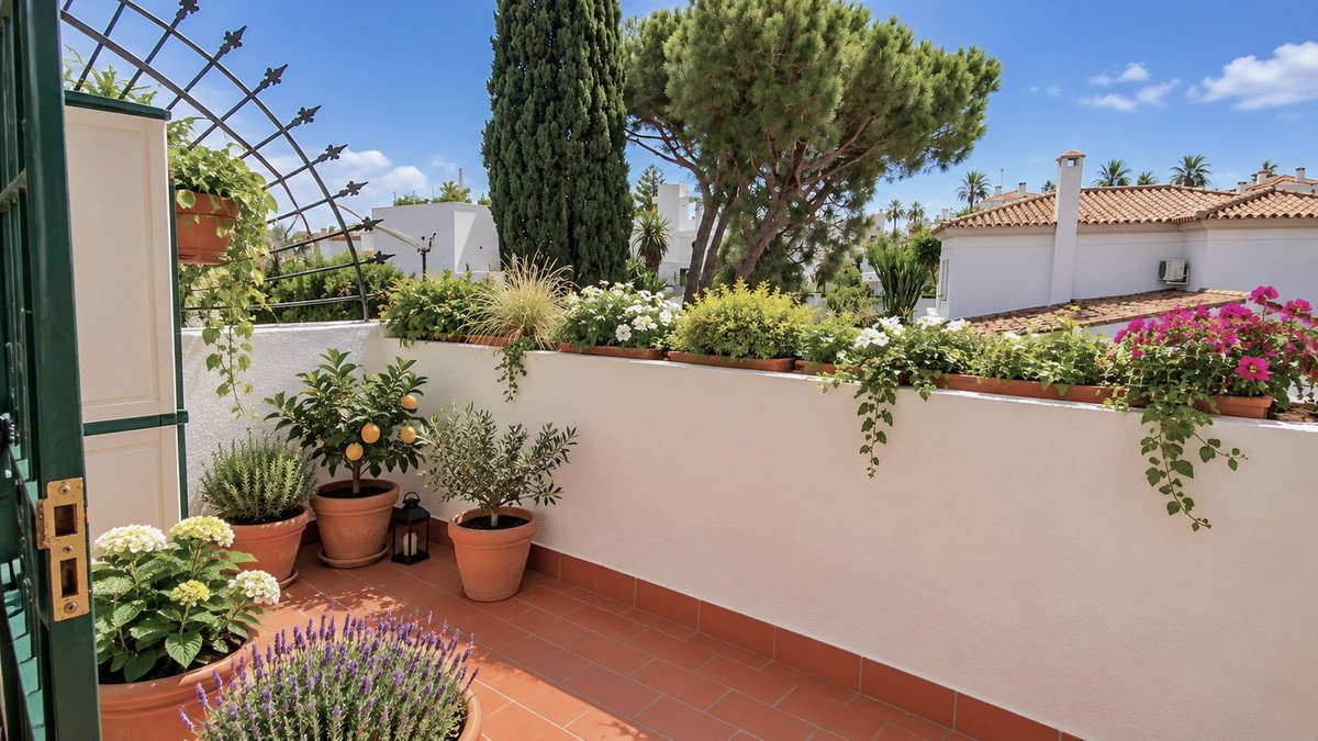 3 Bed Semi-Detached House in San Pedro de Alcántara