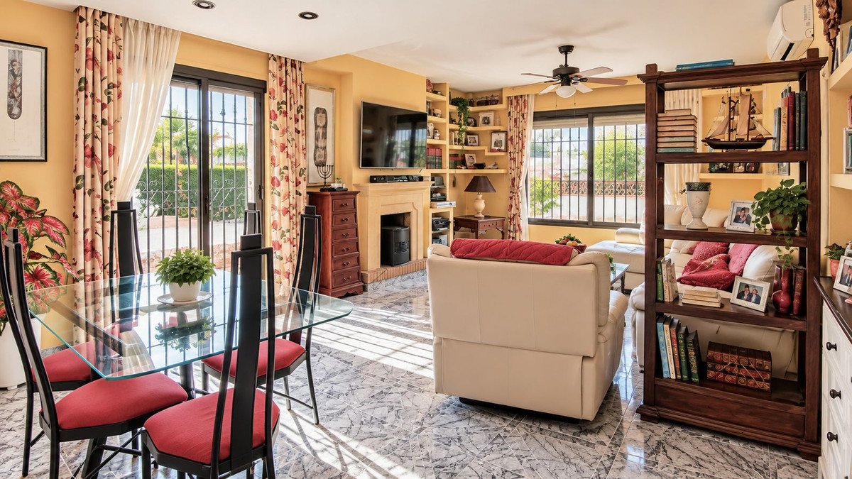 3 Bed Semi-Detached House in San Pedro de Alcántara
