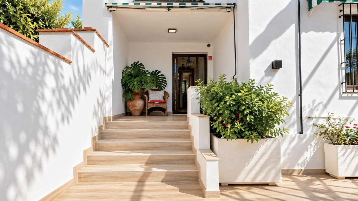 3 Bed Semi-Detached House in San Pedro de Alcántara