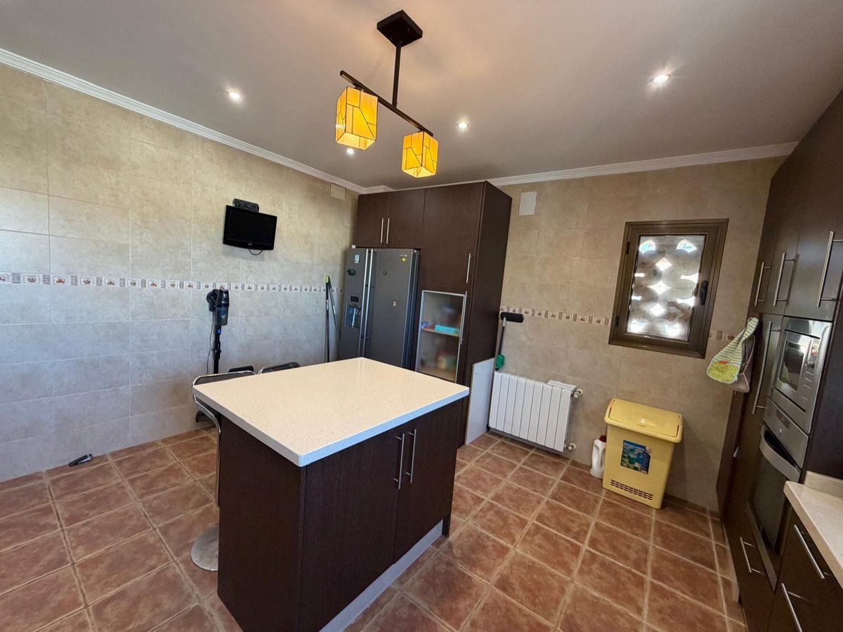 5 Bed Detached Villa in Cerros del Aguila