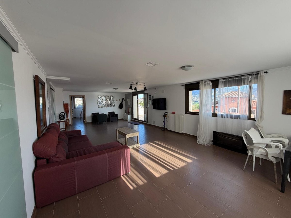 5 Bed Detached Villa in Cerros del Aguila
