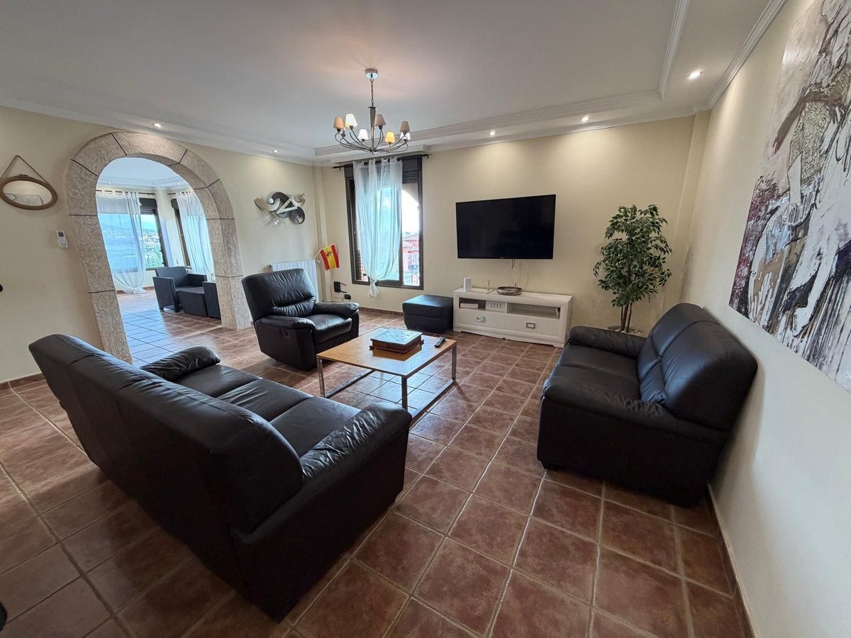 5 Bed Detached Villa in Cerros del Aguila
