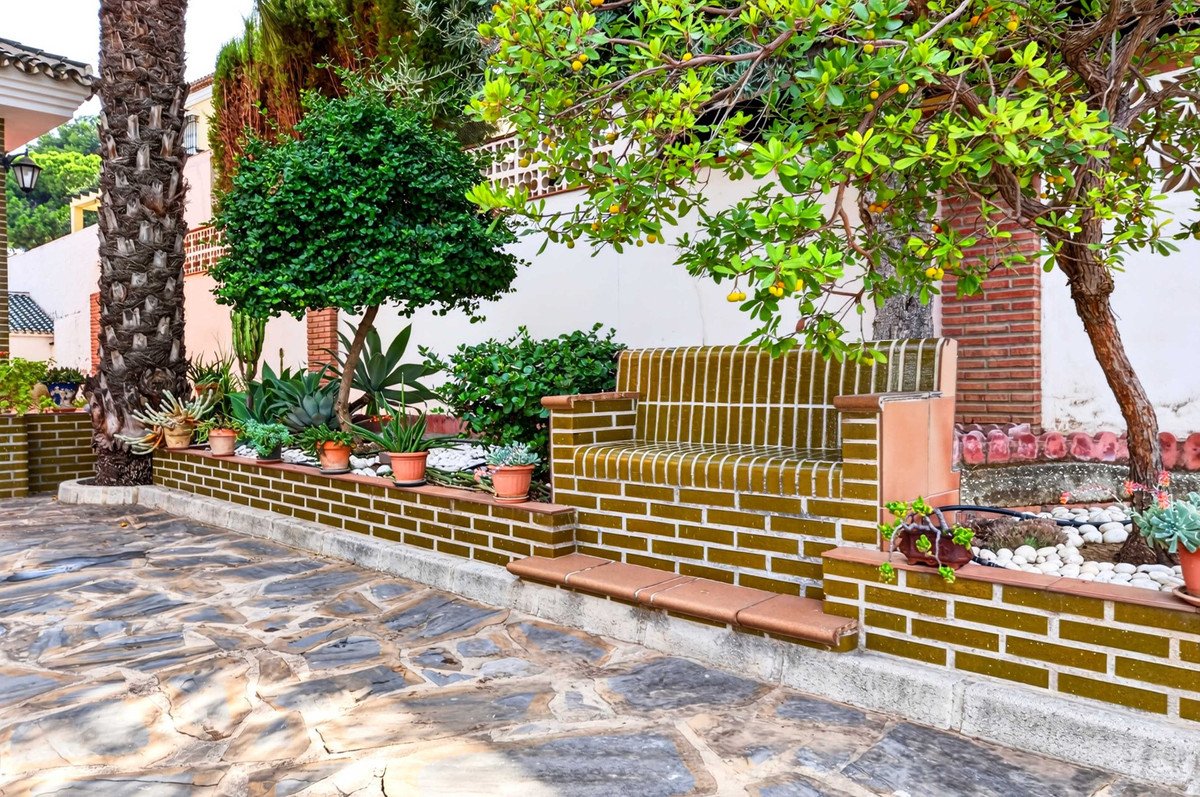 3 Bed Detached Villa in Churriana