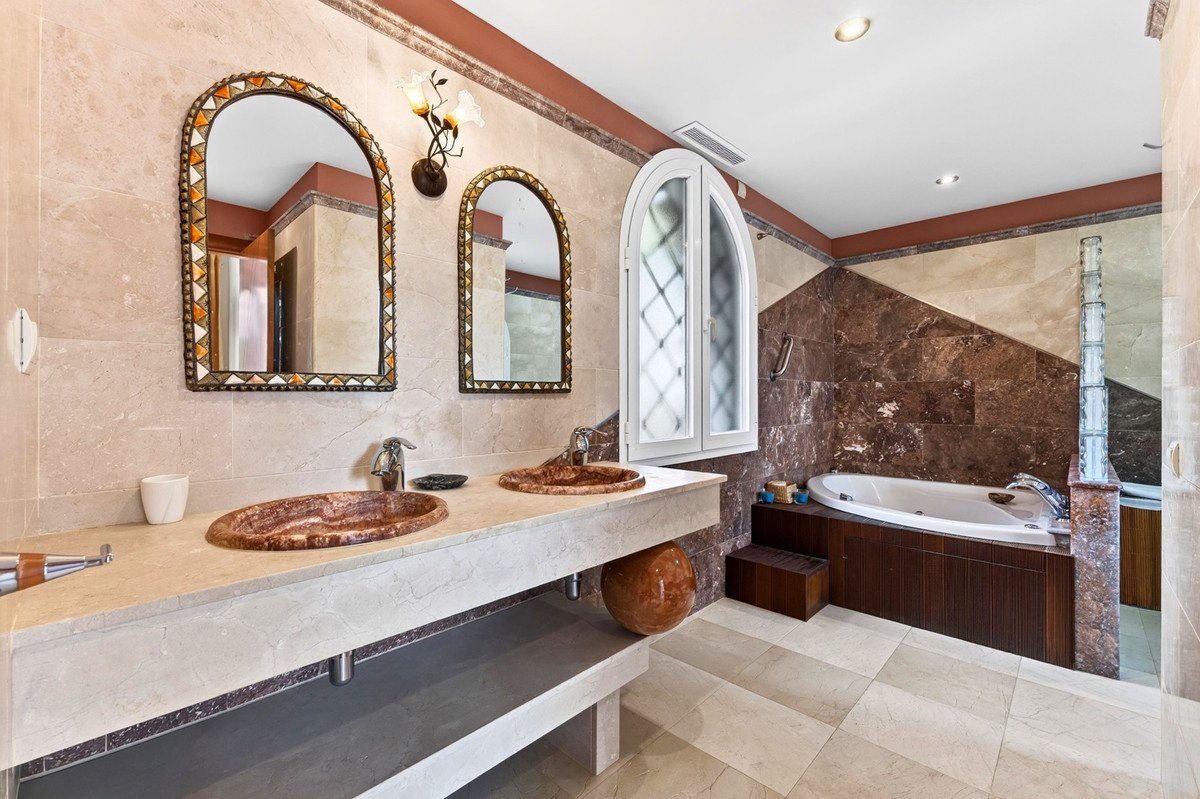 3 Bed Detached Villa in Churriana