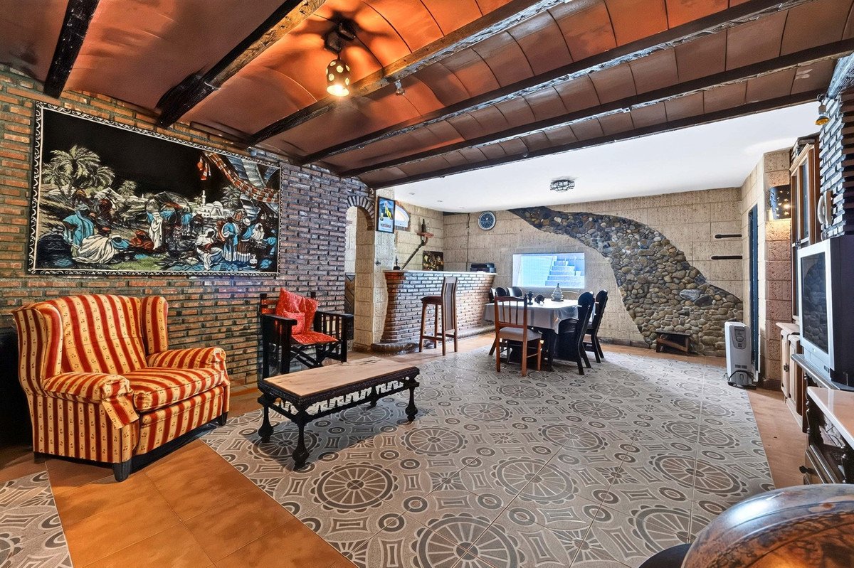 3 Bed Detached Villa in Churriana