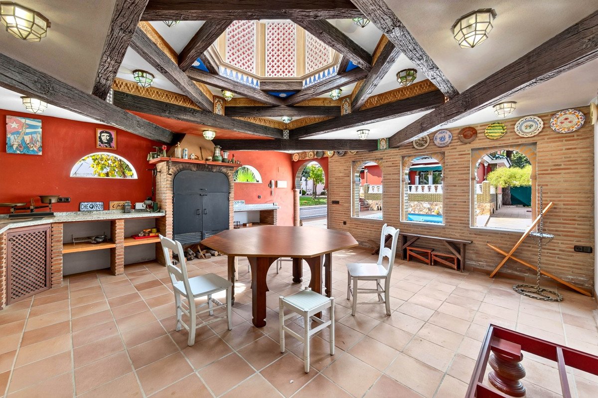 3 Bed Detached Villa in Churriana