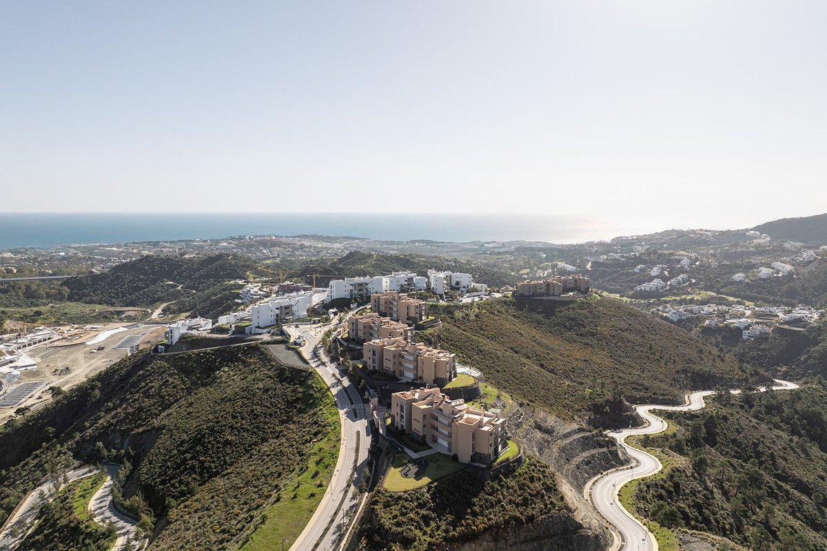 3 Bed Ground Floor Apartment in Benahavís