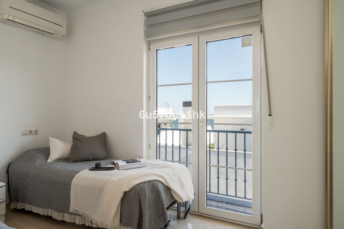 5 Bed Detached Villa in Fuengirola