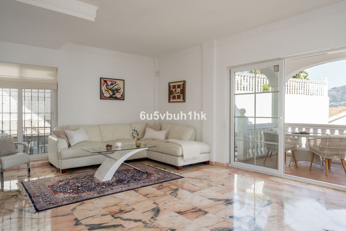 5 Bed Detached Villa in Fuengirola