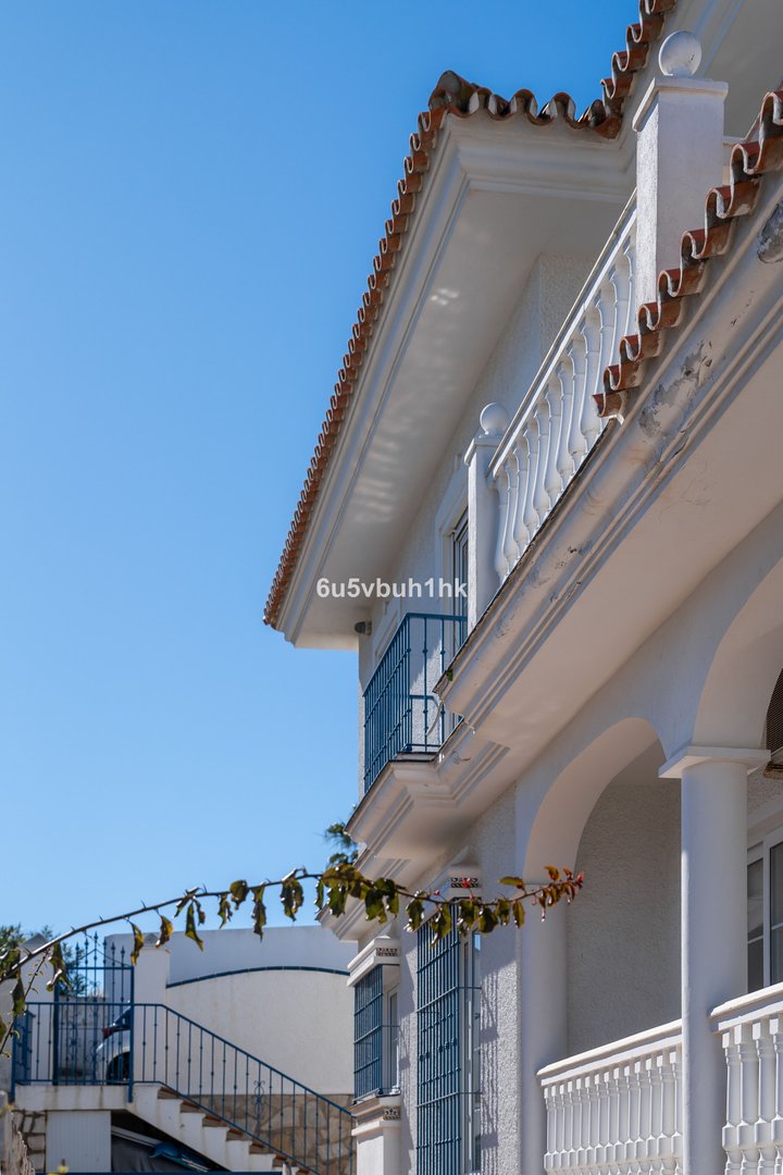 5 Bed Detached Villa in Fuengirola