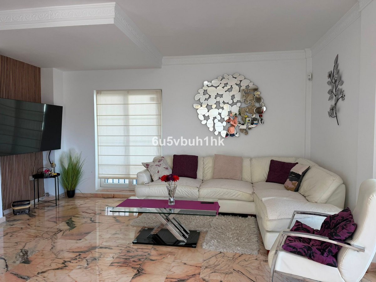 5 Bed Detached Villa in Fuengirola