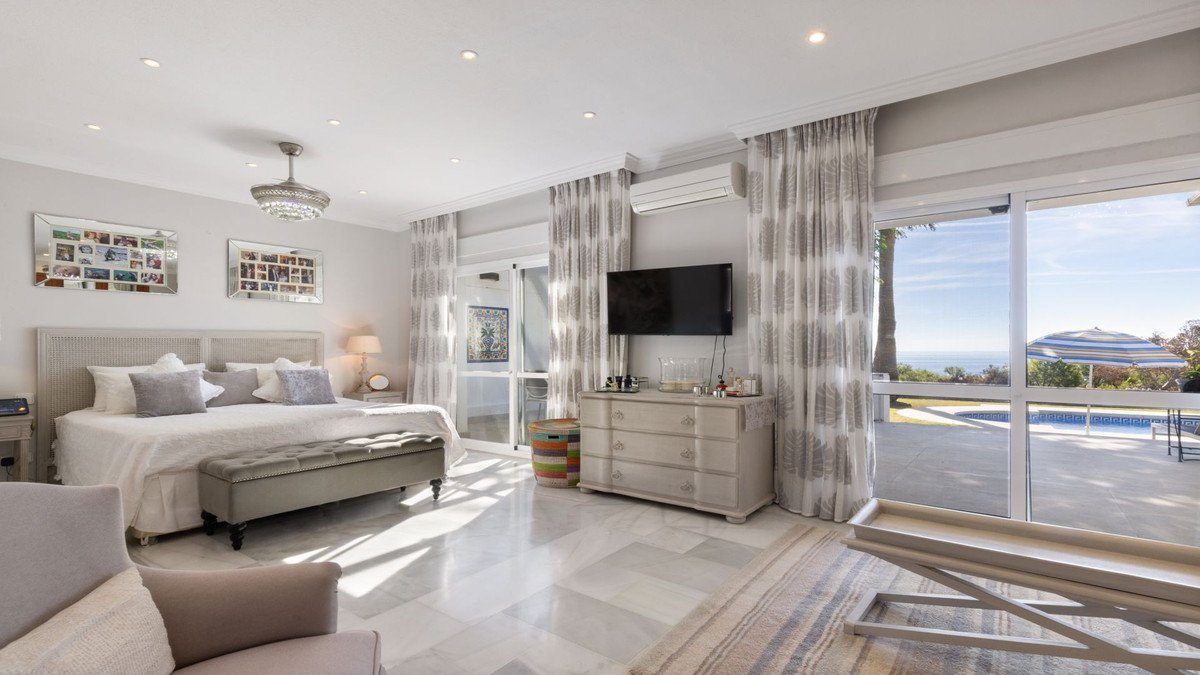4 Bed Semi-Detached House in La Duquesa
