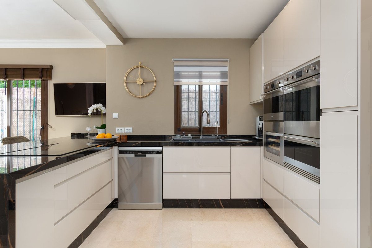 5 Bed Detached Villa in Mijas Golf