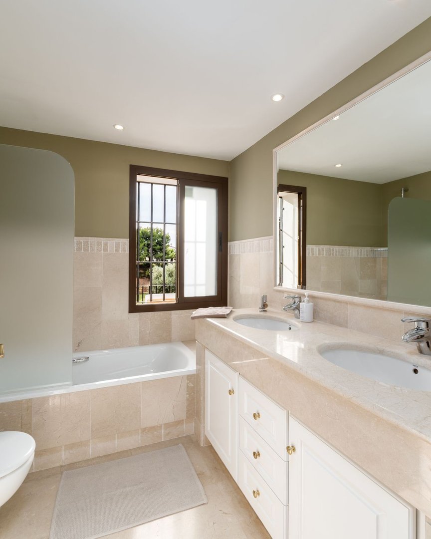5 Bed Detached Villa in Mijas Golf