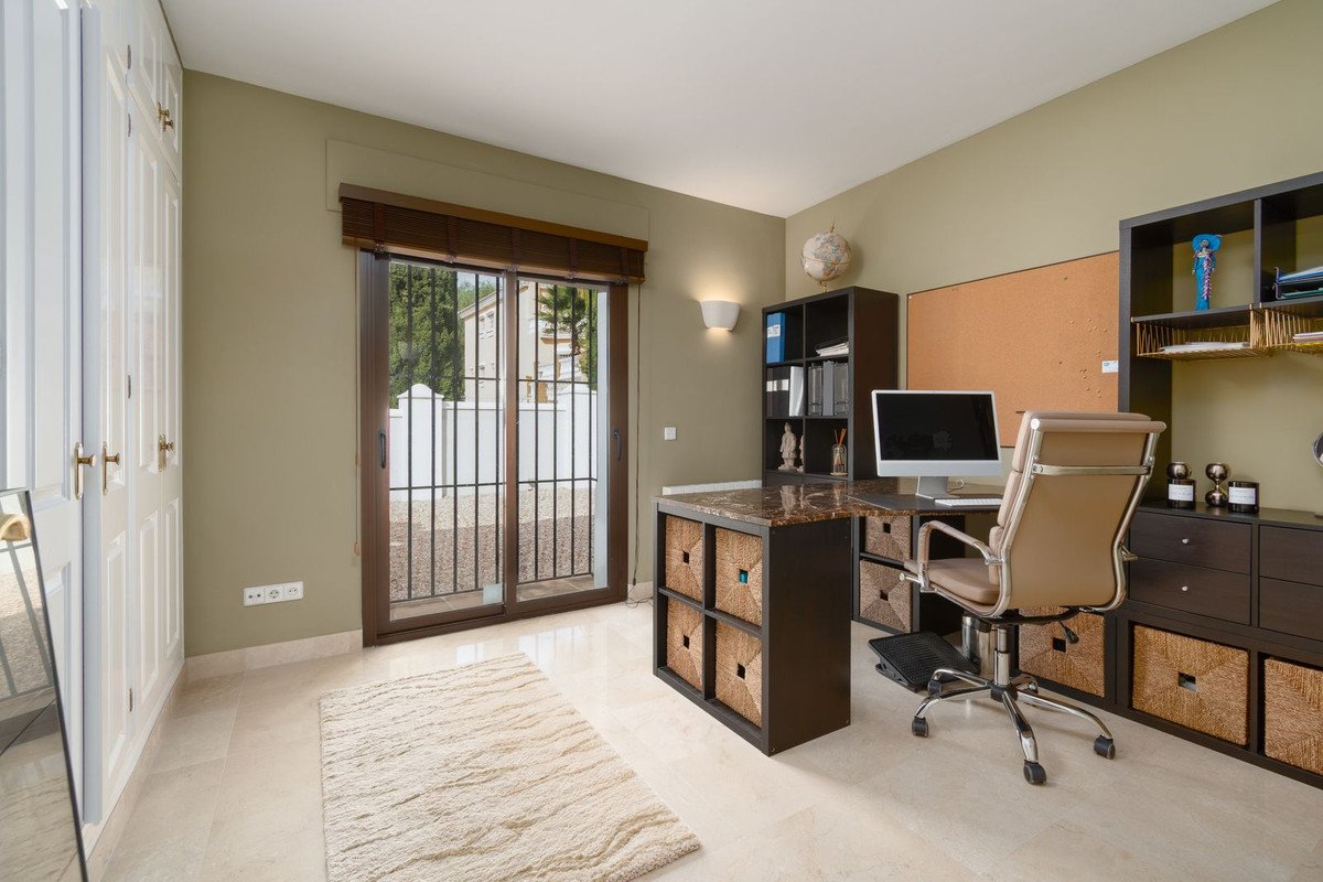 5 Bed Detached Villa in Mijas Golf