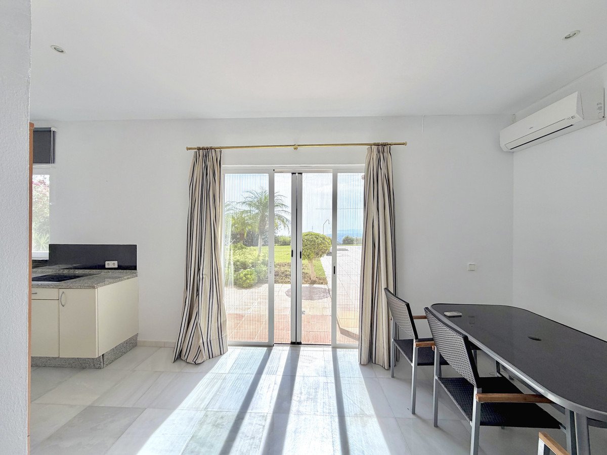 4 Bed Detached Villa in Estepona
