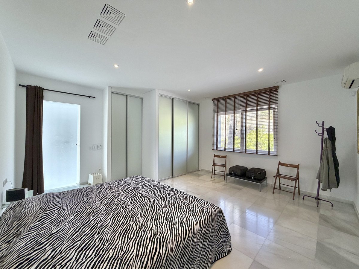 4 Bed Detached Villa in Estepona