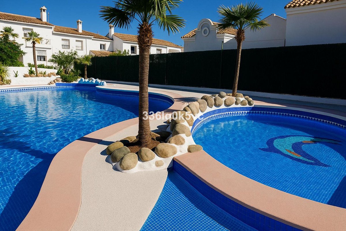2 Bed Top Floor Apartment in Benahavís