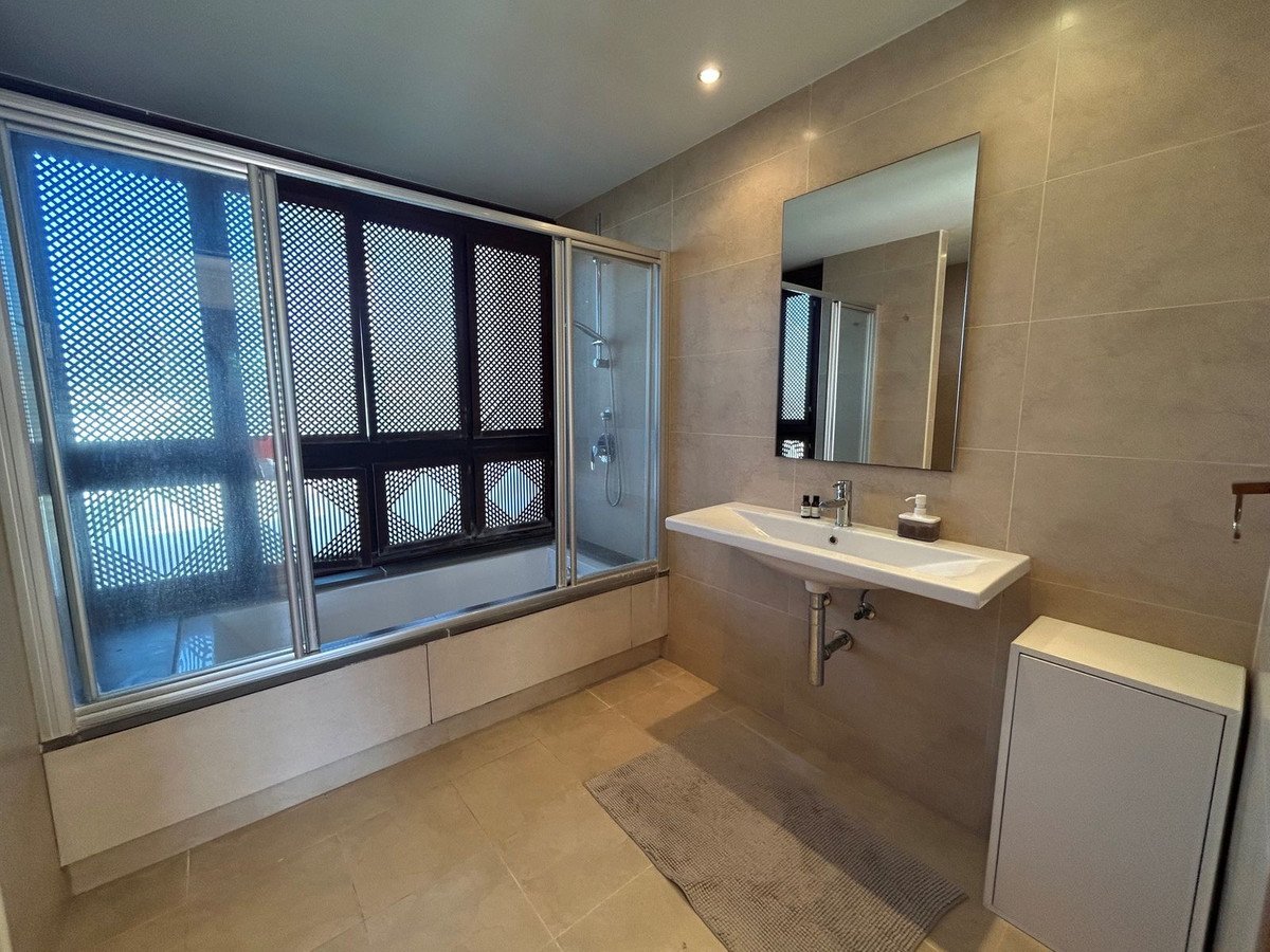 1 Bed Penthouse in New Golden Mile