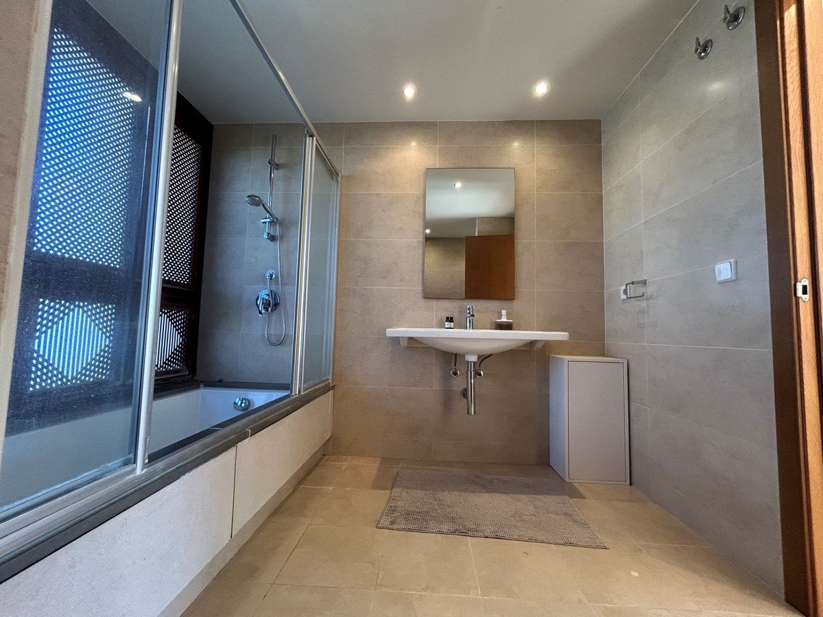 1 Bed Penthouse in New Golden Mile