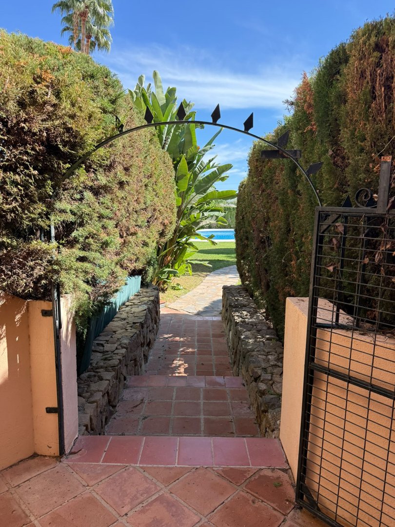 3 Bed Penthouse in Bel Air