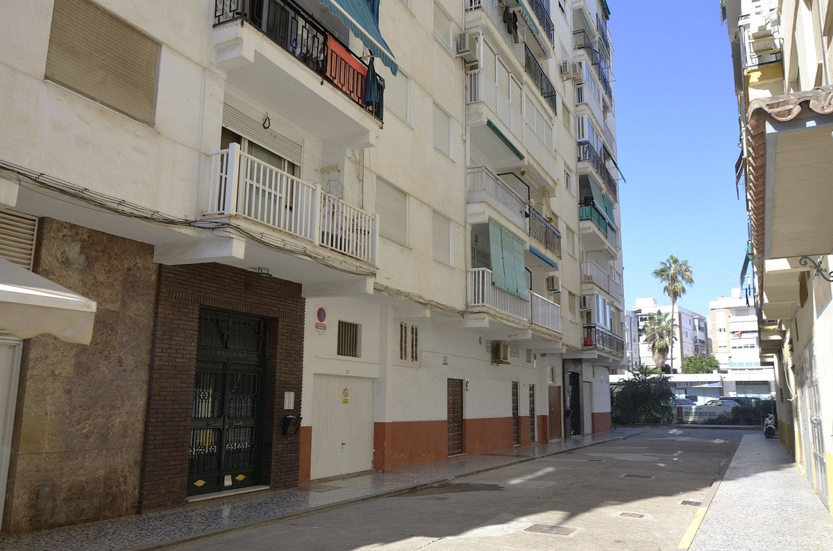 3 Bed Middle Floor Apartment in Torre del Mar