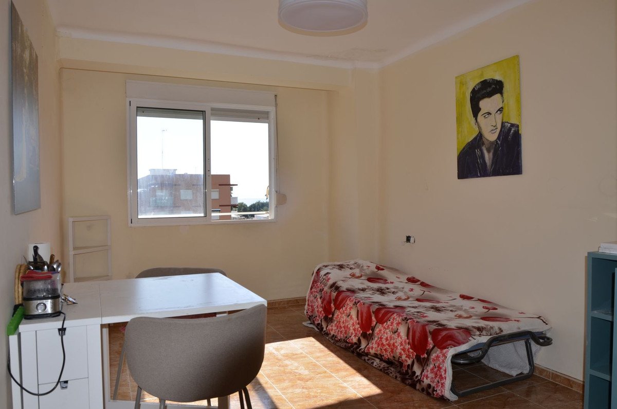 3 Bed Middle Floor Apartment in Torre del Mar
