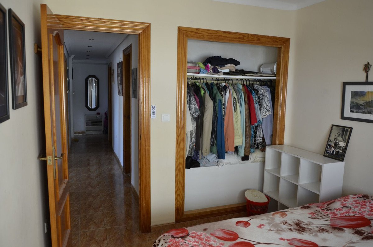 3 Bed Middle Floor Apartment in Torre del Mar