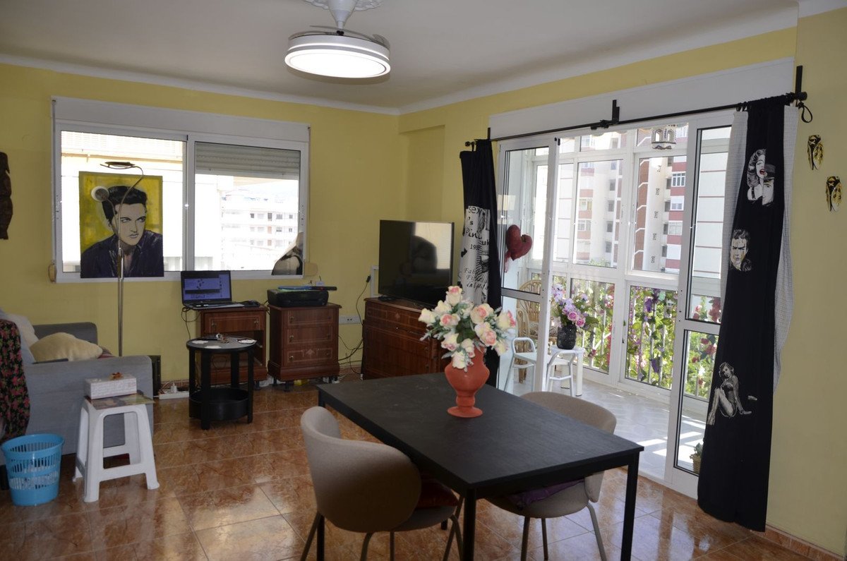 3 Bed Middle Floor Apartment in Torre del Mar