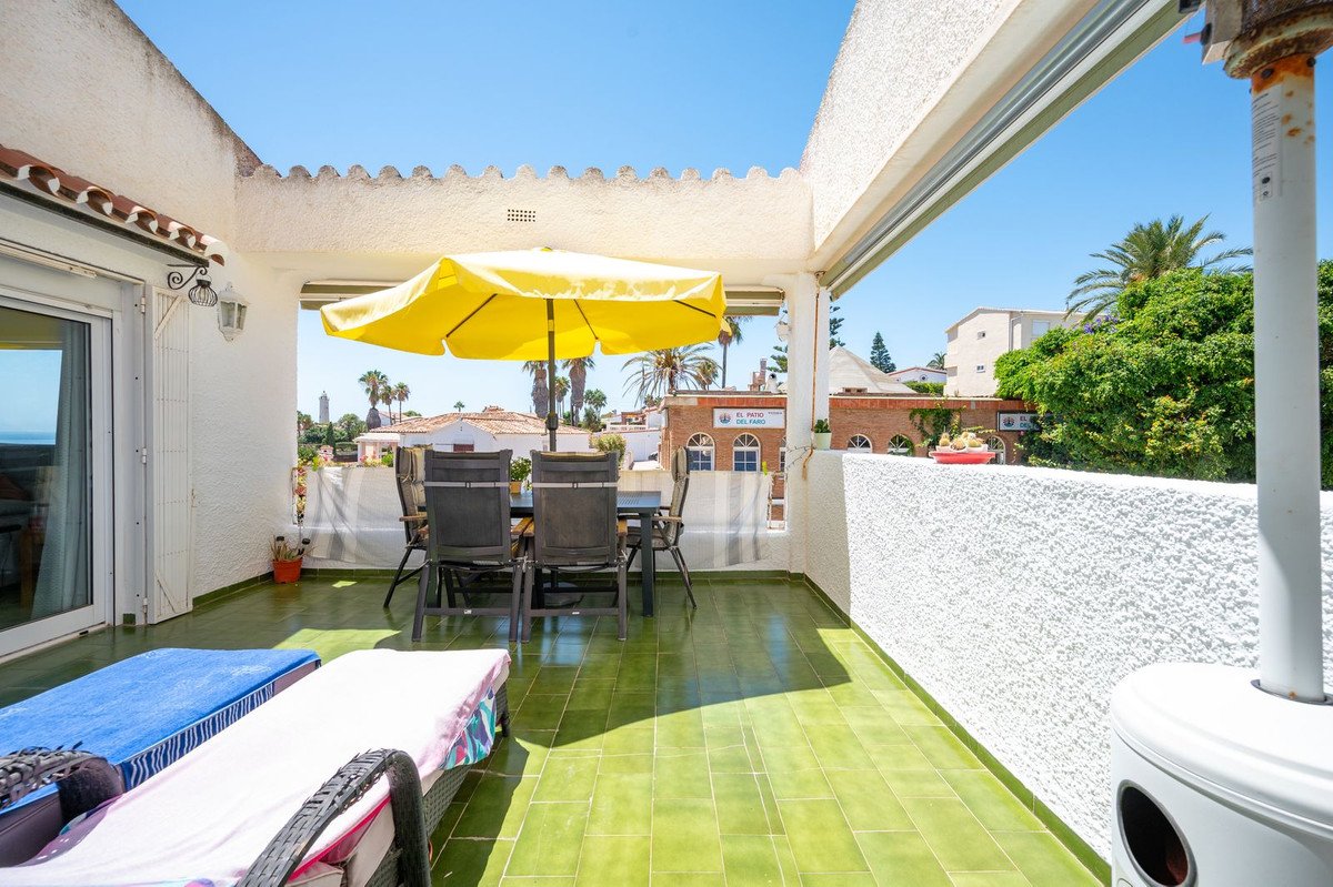 2 Bed Middle Floor Apartment in El Faro