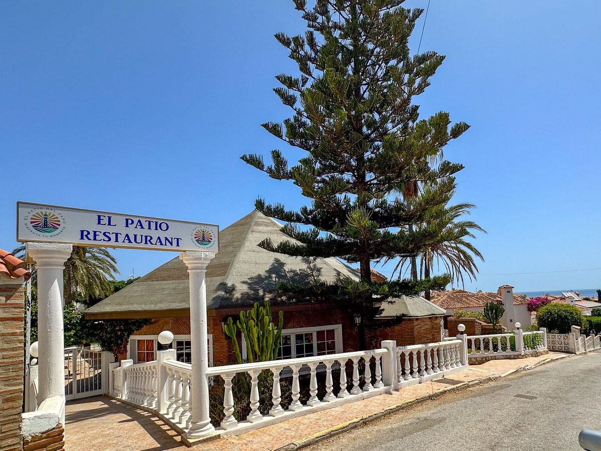 2 Bed Middle Floor Apartment in El Faro