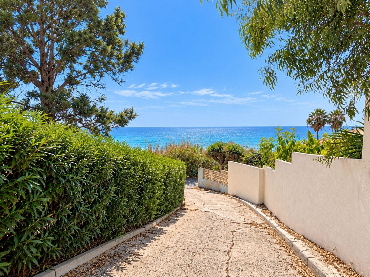 1 Bed Penthouse in Estepona