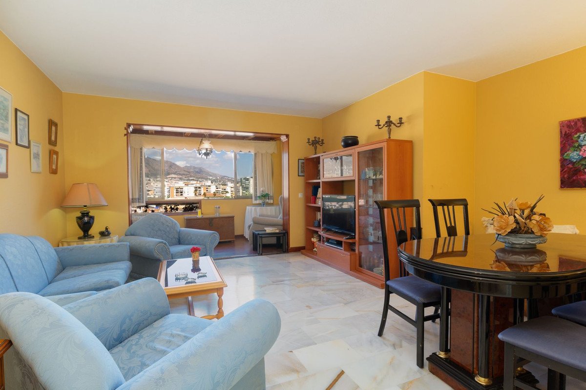 3 Bed Middle Floor Apartment in Fuengirola