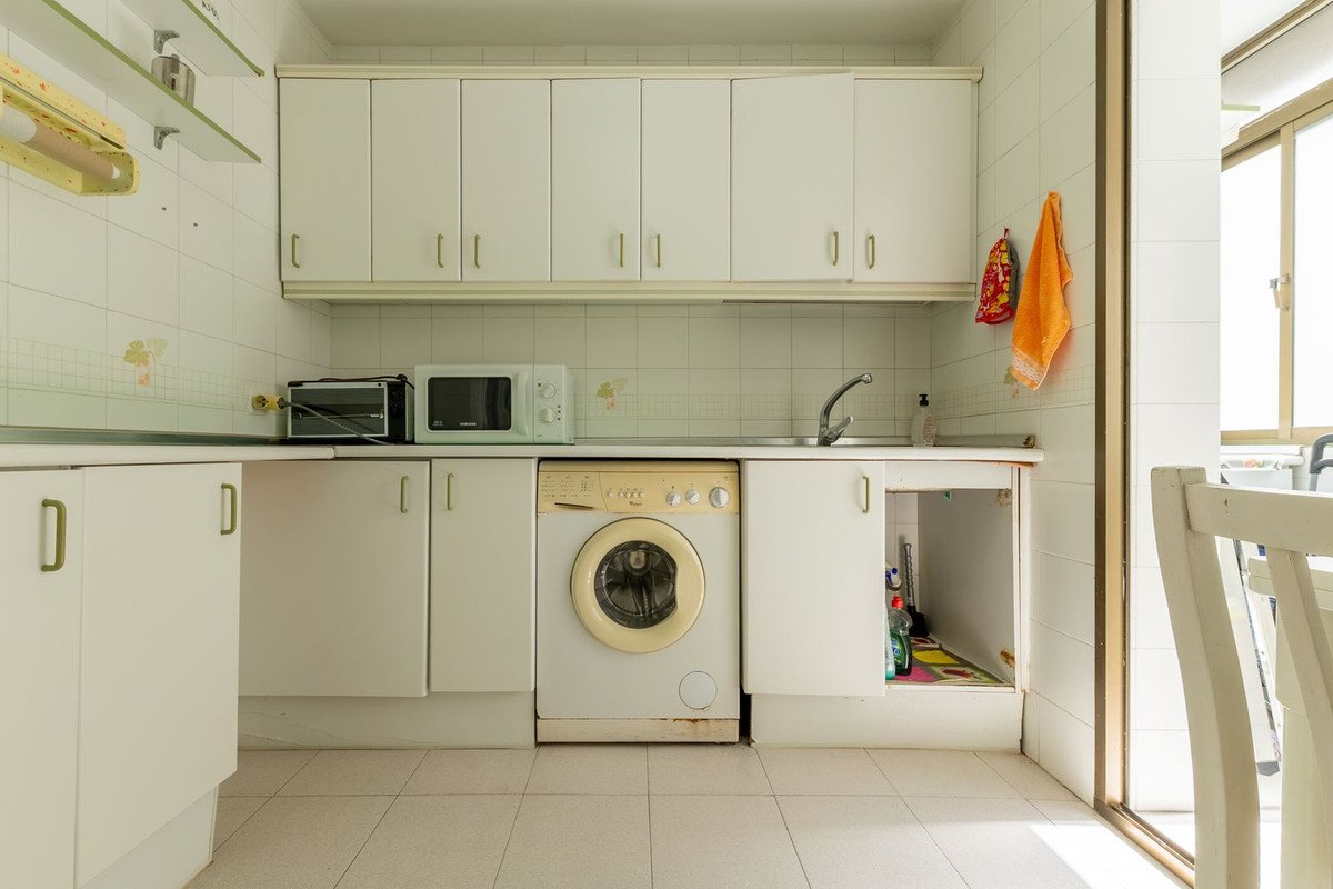 3 Bed Middle Floor Apartment in Fuengirola